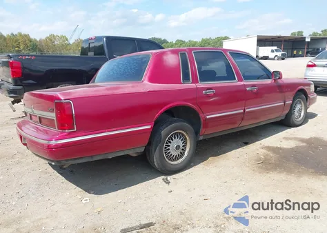 1995 Lincoln Town Car Signature/Spinnaker from USA, damaged, VIN 1LNLM82W1SY634483